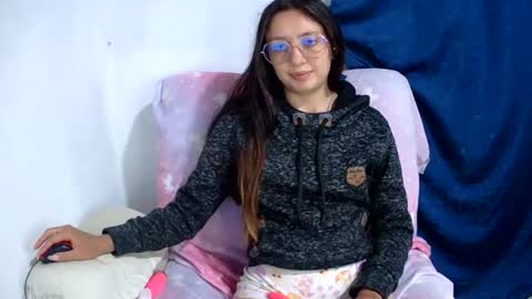 Ada naugthy28 online show from April 8, 12:57 am