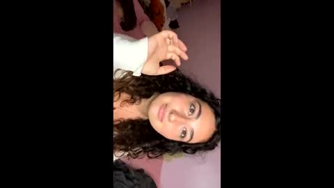 Isobel and Koty online show from September 18, 1:20 am