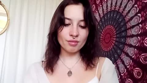 Adalyn online show from October 20, 6:40 am