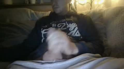 Snapshot of adam0910 chatting on February 24, 10:58 pm adam0910 online show from February 24, 10:58 pm