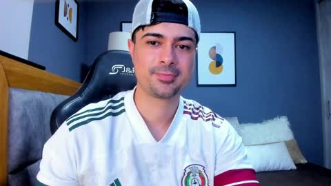 adam clarke online show from April 9, 1:31 am