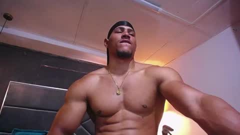 adam_fit19cm online show from March 29, 2:08 pm