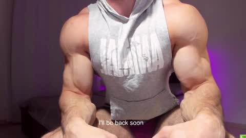 Snapshot of adam_muscle_ chatting on September 15, 11:39 pm Adam online show from September 15, 11:39 pm