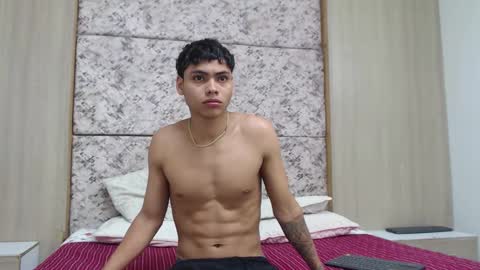 adam_piarse online show from March 11, 2:25 am