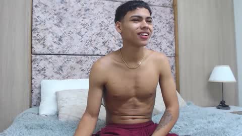 adam_piarse online show from February 12, 11:36 am