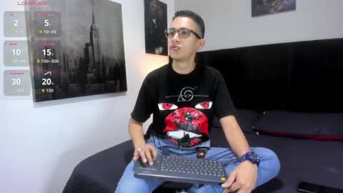 adam_walker_1 online show from May 19, 3:08 pm