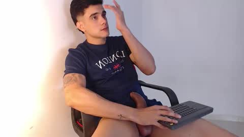 Hello guys excuse my absence I will be absent for several days for health reasons I hope you understand thank you very much. online show from October 18, 4:05 am