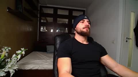 Snapshot of adamjameson chatting on February 21, 6:07 am AdamJameson online show from February 21, 6:07 am