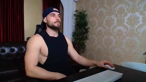 Snapshot of adamjameson chatting on February 6, 6:29 am AdamJameson online show from February 6, 6:29 am