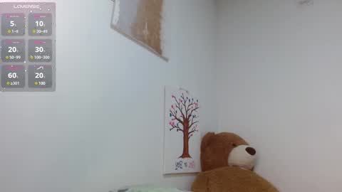 ADAMS Y NIKI online show from February 12, 6:08 am