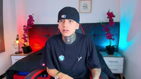 AdamsWalkerr  online show from March 31, 12:49 pm