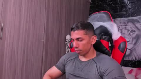 Adan Sin online show from October 18, 4:11 pm