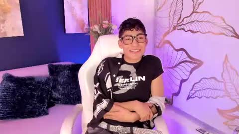 Adan  online show from June 25, 12:32 pm