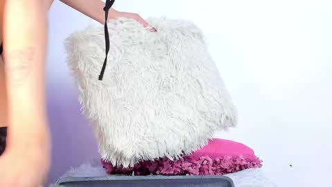 Adela Rangel START Mon to Sat from 3pm - 9pm COL time online show from January 19, 9:02 pm