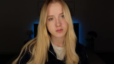 Adele online show from May 11, 8:50 pm