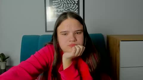 adelecruzz online show from March 6, 1:10 pm