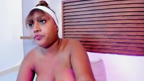 Adele  online show from February 8, 10:46 pm