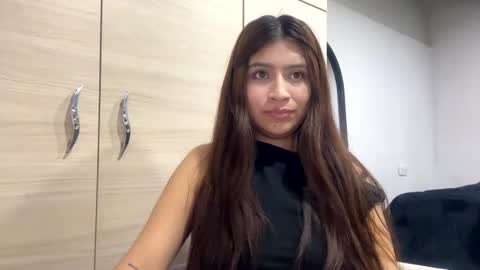 adellein foxx online show from October 12, 5:22 am