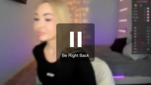 Snapshot of adeleroberts chatting on February 10, 5:14 am Adele online show from February 10, 5:14 am