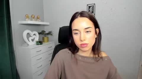 Adele online show from February 19, 1:32 pm