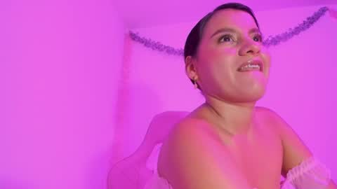 Snapshot of adelle_rose1 chatting on October 27, 12:10 am Adelle online show from October 27, 12:10 am
