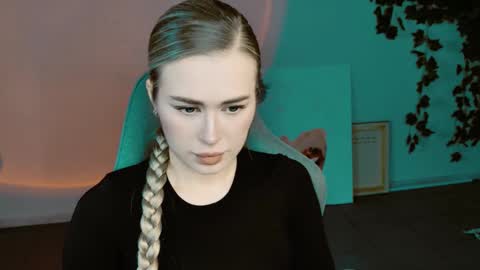 Adel online show from October 29, 1:46 pm