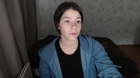Snapshot of adelmaud chatting on September 10, 8:15 am AdelMaud online show from September 10, 8:15 am