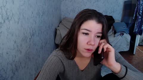 Snapshot of adelmaud chatting on December 9, 4:34 am AdelMaud online show from December 9, 4:34 am