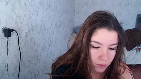 Snapshot of adelmaud chatting on December 8, 7:05 am AdelMaud online show from December 8, 7:05 am