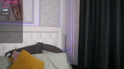 Adelyn online show from February 4, 7:07 am