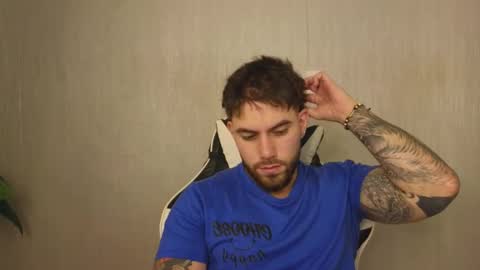 Ades online show from November 4, 12:06 pm