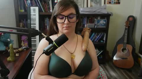 adobe_angel304 online show from February 19, 6:10 pm