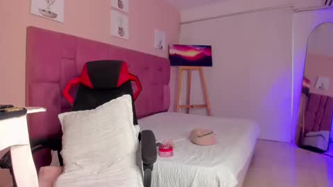 adonis_hot_xx online show from September 24, 9:43 pm