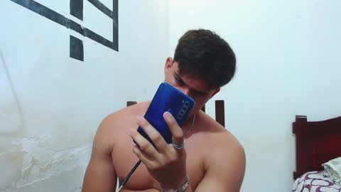 adonis_walkerx online show from January 8, 1:42 am