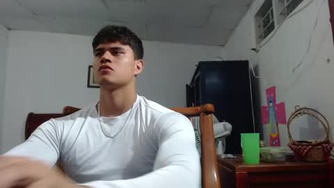 adonis_walkerx online show from February 16, 12:41 am