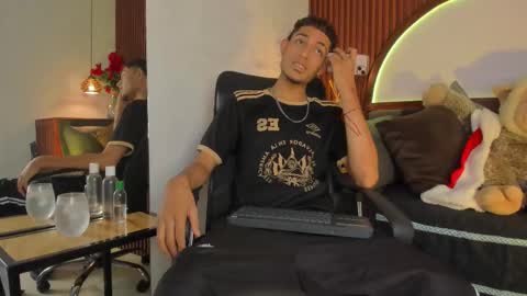 adonis_wb online show from December 19, 9:10 pm