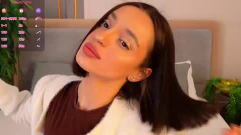 adoracortes online show from April 7, 5:09 am