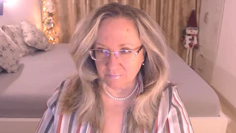 Cryna online show from January 6, 5:50 pm