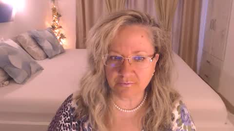 Cryna online show from November 10, 11:57 am