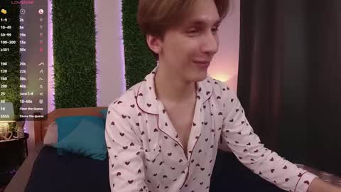 Adrian online show from March 8, 4:06 pm