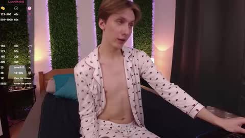 Adrian online show from March 8, 7:09 pm