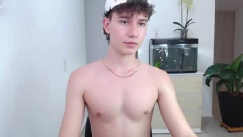 Snapshot of adrian_morelli chatting on December 13, 10:13 pm adrian morelli online show from December 13, 10:13 pm