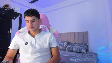 ADRIAN online show from March 3, 7:21 pm