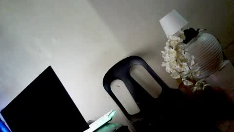 adriana_banks69 online show from May 22, 8:21 am