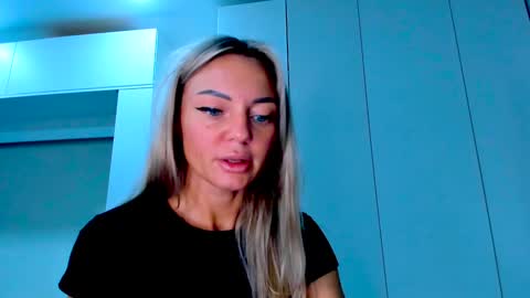 Adriana online show from January 31, 2:28 pm