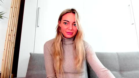 Adriana online show from January 25, 2:58 pm