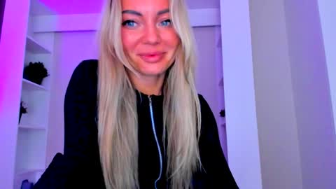 Adriana online show from February 1, 6:08 pm
