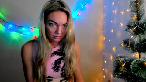 Adriana online show from December 21, 2:04 pm