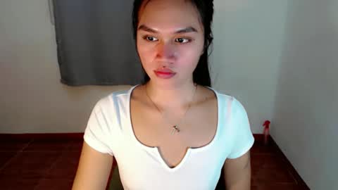 adriana_slutt online show from October 21, 12:05 am