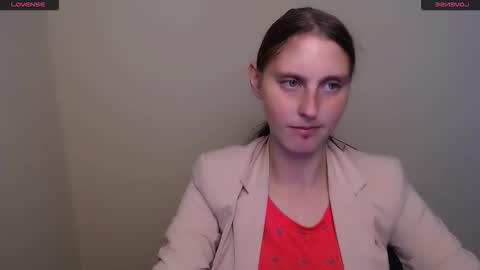 Snapshot of adrianatell_ chatting on September 19, 7:34 am Adriana online show from September 19, 7:34 am